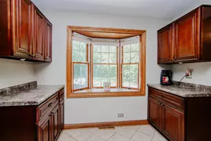 722 N Mavis Ln, Addison, IL 60101 - Photo 8