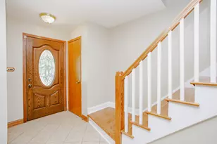 722 N Mavis Ln, Addison, IL 60101 - Photo 4