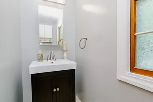 722 N Mavis Ln, Addison, IL 60101 - Photo 10