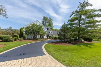 11 Lake View Road, Hawthorn Woods, IL 60047 - Photo 2