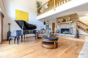 11 Lake View Rd, Hawthorn Woods, IL 60047 - Photo 6