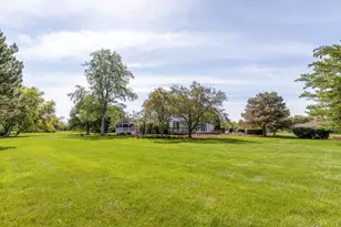 11 Lake View Rd, Hawthorn Woods, IL 60047 - Photo 38