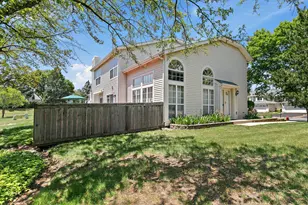 621 Newbury Ln, Schaumburg, IL 60173 - Photo 36