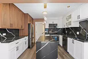 621 Newbury Ln, Schaumburg, IL 60173 - Photo 10