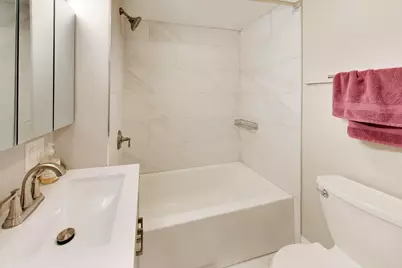 2245 W Shakespeare Avenue, Chicago, IL 60647 - Photo 16