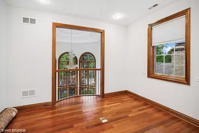 3832 W Chase Avenue, Lincolnwood, IL 60712 - Photo 24