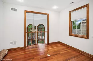 3832 W Chase Ave, Lincolnwood, IL 60712 - Photo 24