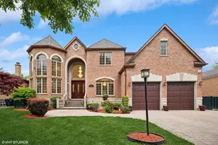 3832 W Chase Ave, Lincolnwood, IL 60712 - Photo 1