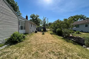 438 E Warren St, Rockton, IL 61072 - Photo 4