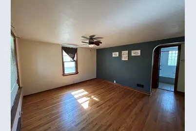 438 E Warren Street, Rockton, IL 61072 - Photo 10