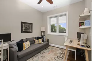 2012 W Erie St, Chicago, IL 60612 - Photo 16