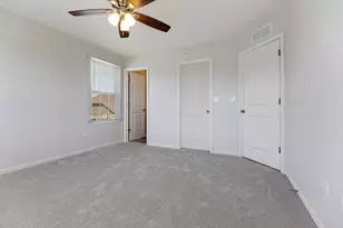 911 Charlton Ln, Naperville, IL 60563 - Photo 16