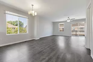 911 Charlton Ln, Naperville, IL 60563 - Photo 10