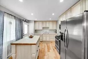 1629 Claremont Dr, Darien, IL 60561 - Photo 8