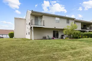 106 Gant Cir, Streamwood, IL 60107 - Photo 18
