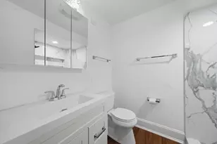 9331 Landings Ln, Des Plaines, IL 60016 - Photo 12