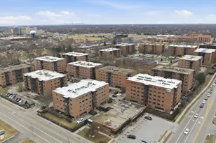 9331 Landings Ln, Des Plaines, IL 60016 - Photo 30