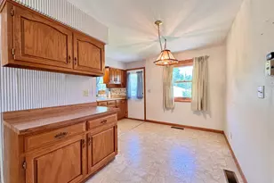 1203 4th Ave, Dixon, IL 61021 - Photo 4