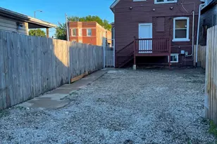 906 W 71st St, Chicago, IL 60621 - Photo 2