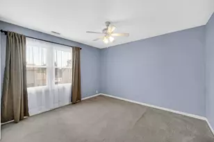 9 Redwood Ct, Streamwood, IL 60107 - Photo 18