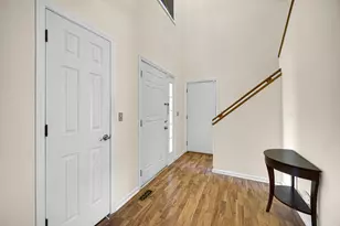 9 Redwood Ct, Streamwood, IL 60107 - Photo 4