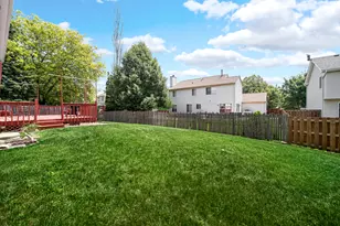 9 Redwood Ct, Streamwood, IL 60107 - Photo 30