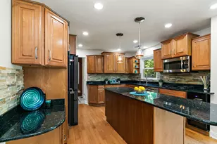 1439 Blackhawk Dr, Schaumburg, IL 60193 - Photo 10