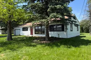 424 S 3000 W Rd, Kankakee, IL 60901 - Photo 4