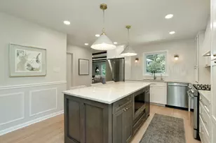 1938 Lincoln Ave, Northbrook, IL 60062 - Photo 12