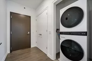 211 N Harbor Dr, Chicago, IL 60601 - Photo 30
