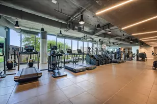 211 N Harbor Dr, Chicago, IL 60601 - Photo 32