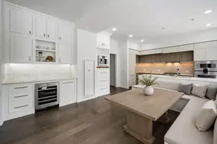 211 N Harbor Dr, Chicago, IL 60601 - Photo 2