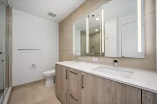 211 N Harbor Dr, Chicago, IL 60601 - Photo 28