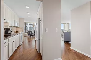 5455 N Sheridan Rd, Chicago, IL 60640 - Photo 6