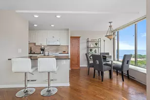 5455 N Sheridan Rd, Chicago, IL 60640 - Photo 12
