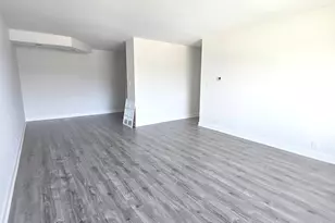 1375 Rebecca Dr, Hoffman Estates, IL 60194 - Photo 4