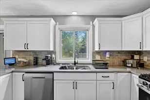 3296 N Trainer Rd, Rockford, IL 61114 - Photo 12