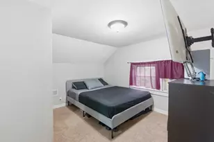 719 N Orchard Ave, Aurora, IL 60505 - Photo 14
