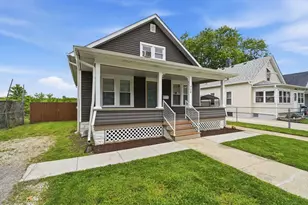 719 N Orchard Ave, Aurora, IL 60505 - Photo 2