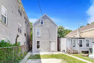 1821 S Fairfield Ave, Chicago, IL 60608 - Photo 24