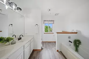 5313 Briarfield Ln, Lake in the Hills, IL 60156 - Photo 22