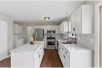 5313 Briarfield Lane, Lake in the Hills, IL 60156 - Photo 10