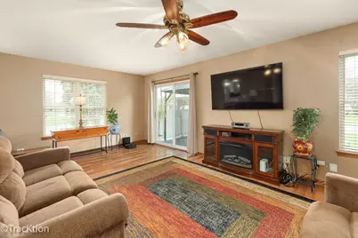 20838 W Peppertree Court, Plainfield, IL 60544 - Photo 4
