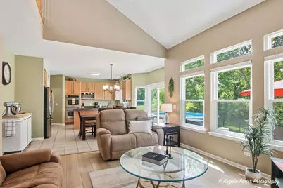 31375 N Pineview Boulevard, Lakemoor, IL 60051 - Photo 12