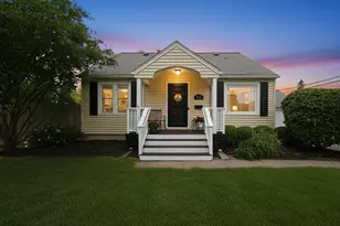 731 Edward St, Sycamore, IL 60178 - Photo 1