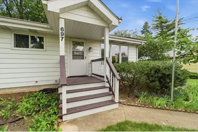 697 N Ohio Street, Aurora, IL 60505 - Photo 2