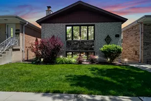4563 N Merrimac Ave, Chicago, IL 60630 - Photo 1