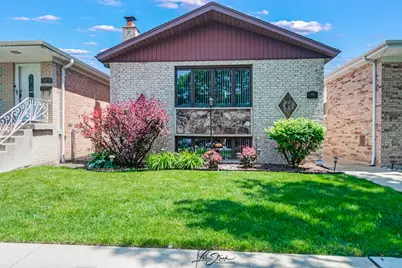 4563 N Merrimac Avenue, Chicago, IL 60630 - Photo 2