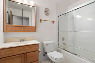 169 Leahy Cir S, Des Plaines, IL 60016 - Photo 8