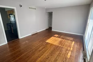 461 Clyde Ave, Calumet City, IL 60409 - Photo 2